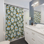 Classic Daisy Bloom Shower Curtain Gift: Retro Floral Fun for Cheerful Homes