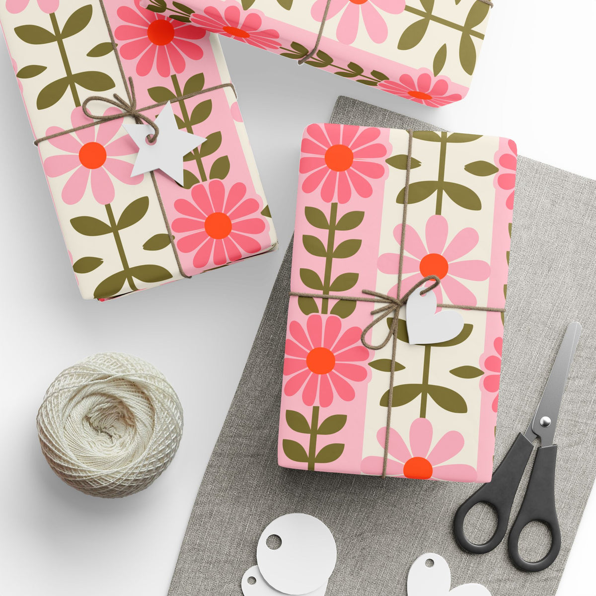 Retro Daisy Bloomss wrapping paper – original NewGiftDay design